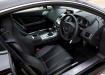 Aston Martin V8 Vantage - салон автомобиля