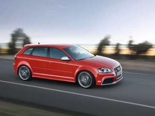 Audi RS3 - официальное фото