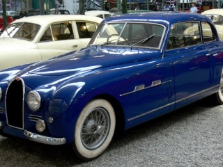 Bugatti Type 101 на выставке