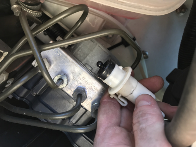 Что делать, если не работает корректор фар?