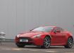 Aston Martin V8 Vantage - общий вид в красном цвете