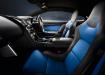 Aston Martin V8 Vantage S - интерьер салона машины