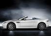 Aston Martin V8 Vantage S - белый в профиль (вид сбоку)