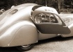 Bugatti Type 57 с открытой дверью