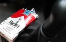 Удаляем запах дыма сигарет из авто
