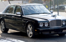 Роскошный автомобиль Bentley Arnage