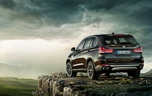 BMW X5 - официальное фото, вид сзади